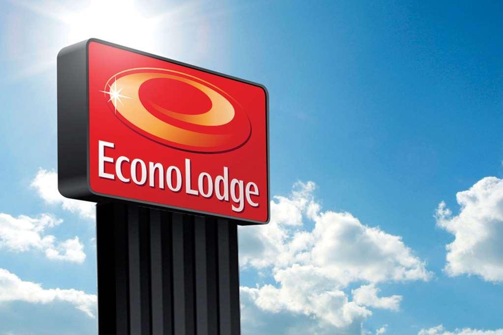 Econo Lodge Waynesboro - Skyline Drive מראה חיצוני תמונה