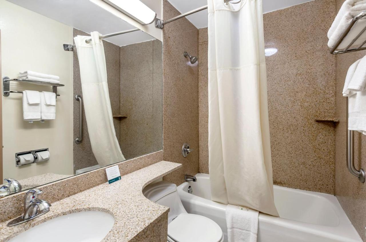 Econo Lodge Waynesboro - Skyline Drive מראה חיצוני תמונה
